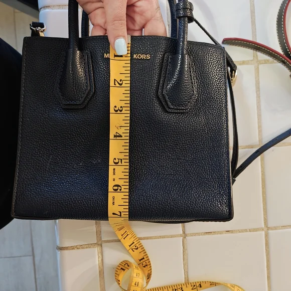 ✨SOLD✨ Michael Kors Navy Leather Handbag - Picture 10 of 10